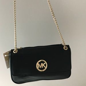 NWT Michael Kors shoulder bag (black)
